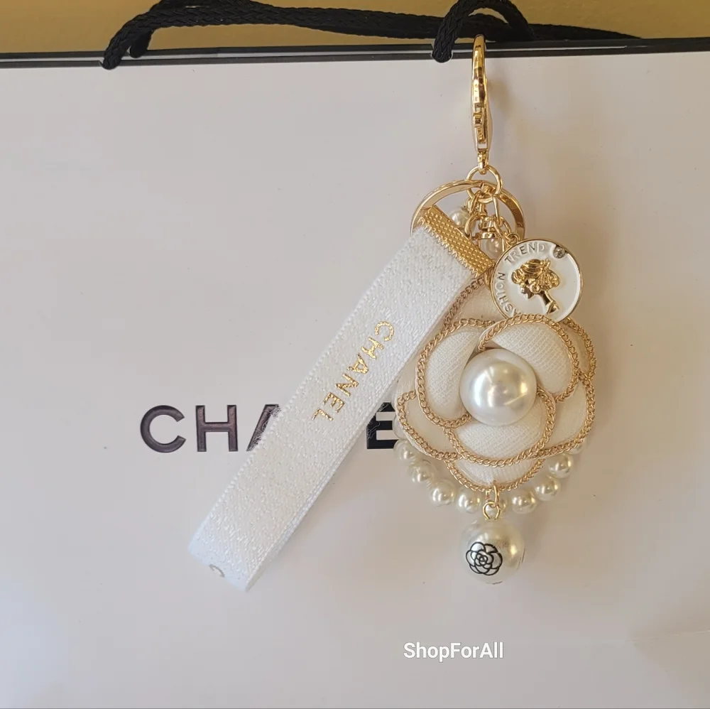 Chanel charm - Picture 4 of 5